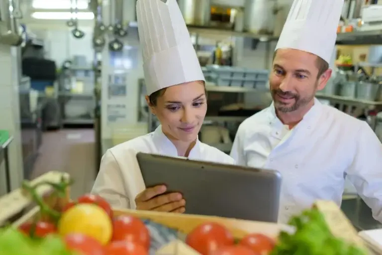 Precision level monitoring for commercial kitchens